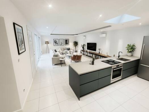 Appartement à vendre 389 000 € 5 pièces 4 chambres 155 m² Pertuis 84120