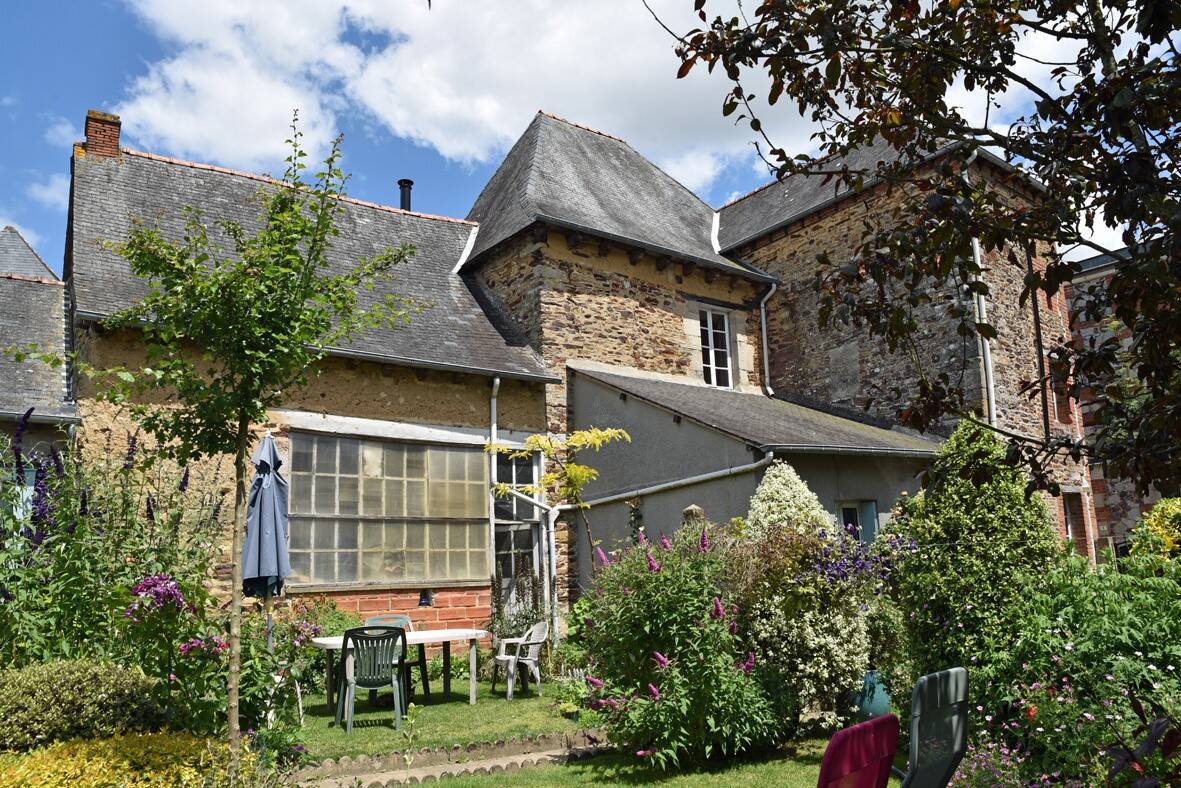 Maison à vendre, 110m², SAINT MEEN LE GRAND