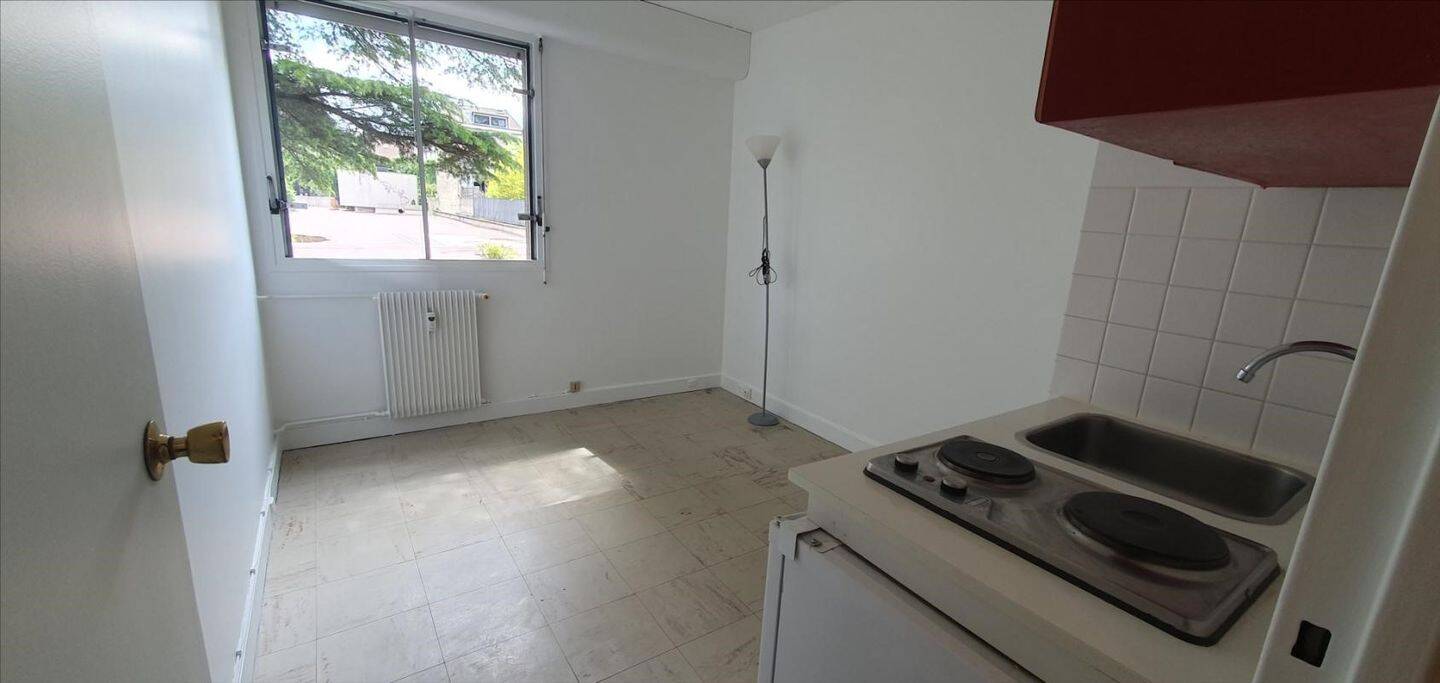 Maison à louer, 12m², NANTERRE
