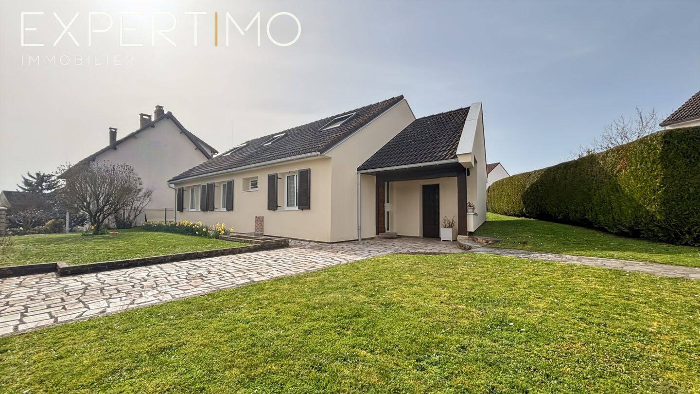 Maison à vendre, 125m², ESTOUCHES