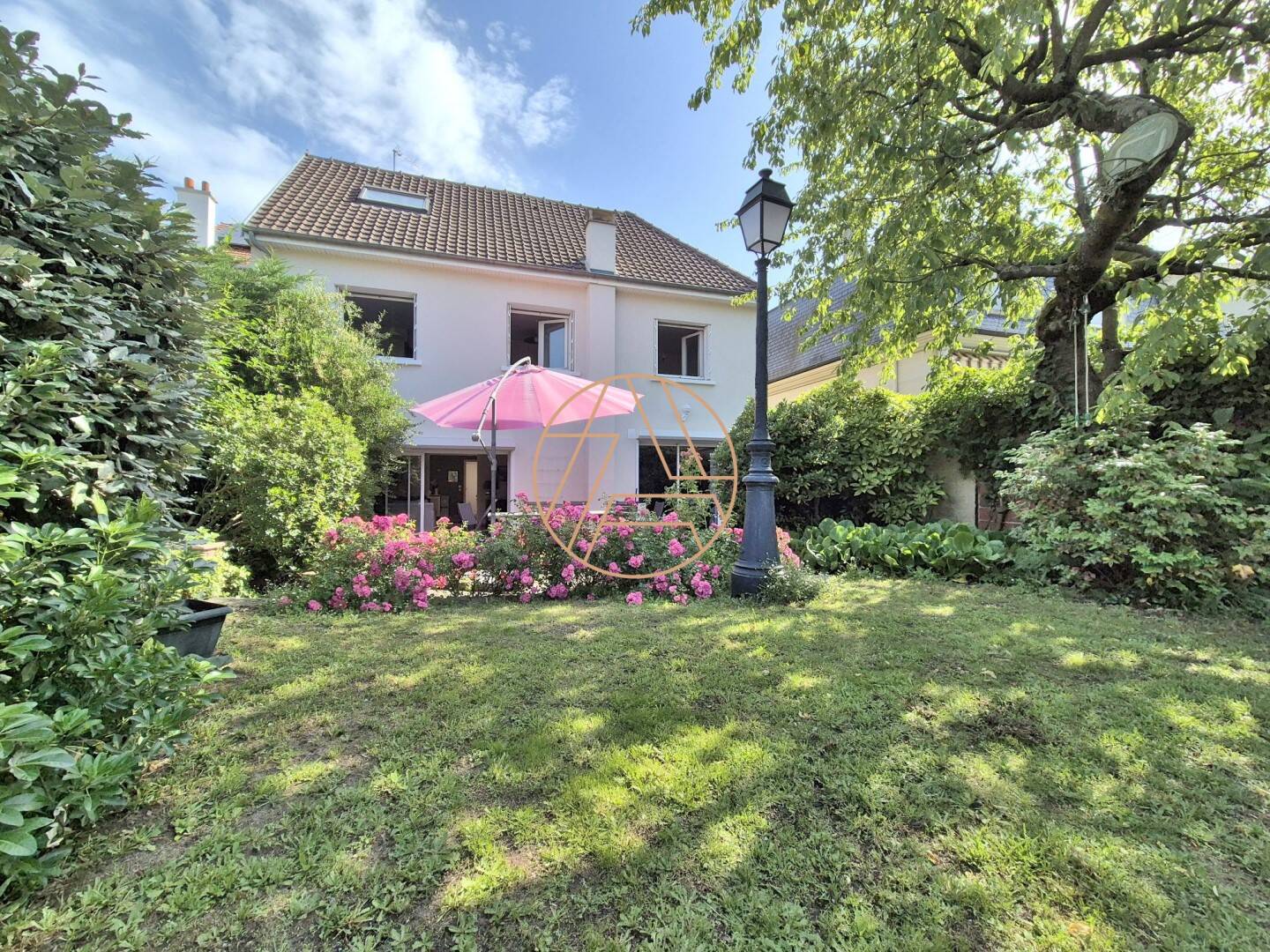 Maison à vendre, 150m², LA VARENNE SAINT HILAIRE