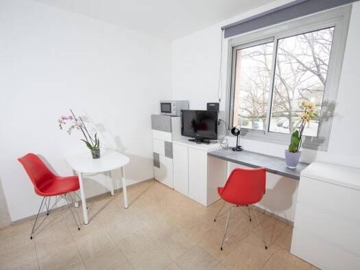 Studio à louer 669 € 1 pièce 18 m² disponible dès maintenant Les Pradettes Toulouse 31100