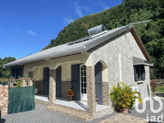 Maison de plain-pied à vendre 192 000 € 4 pièces 3 chambres 70 m² 1 407 m² de terrain Saint-Joseph 97480