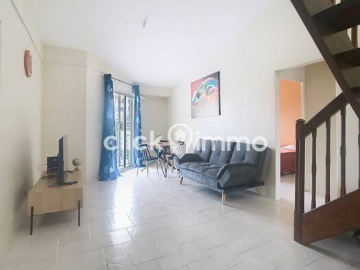 Duplex à louer 570 € 6 pièces 5 chambres 101 m² Étage 3/3 Pointe-à-Pitre 97110