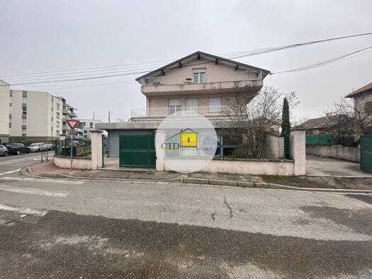 Immeuble à vendre 785 000 € 470 m² Revaison Saint-Priest 69800