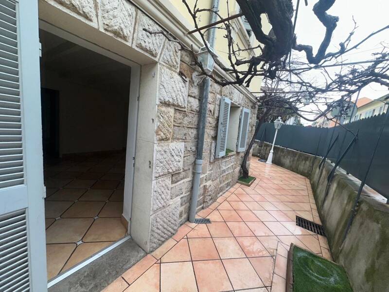 Maison à louer, 66m², HYERES