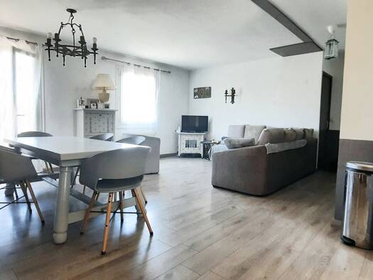 Maison à vendre 235 000 € 5 pièces 4 chambres 107 m² 187 m² de terrain Céret 66400