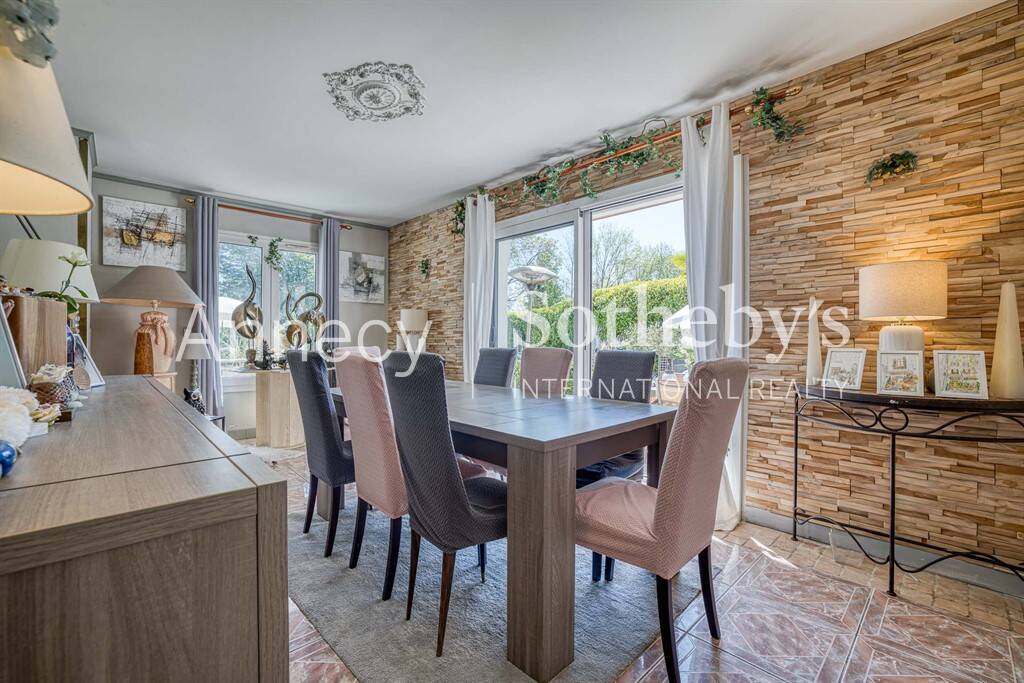 Maison à vendre, 196m², SEVRIER