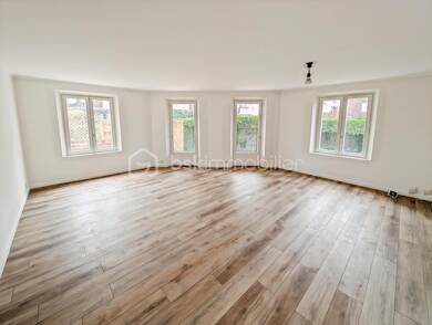 Appartement à vendre 249 500 € 5 pièces 3 chambres 98 m² RDC/2 Sud Est Émerainville 77184
