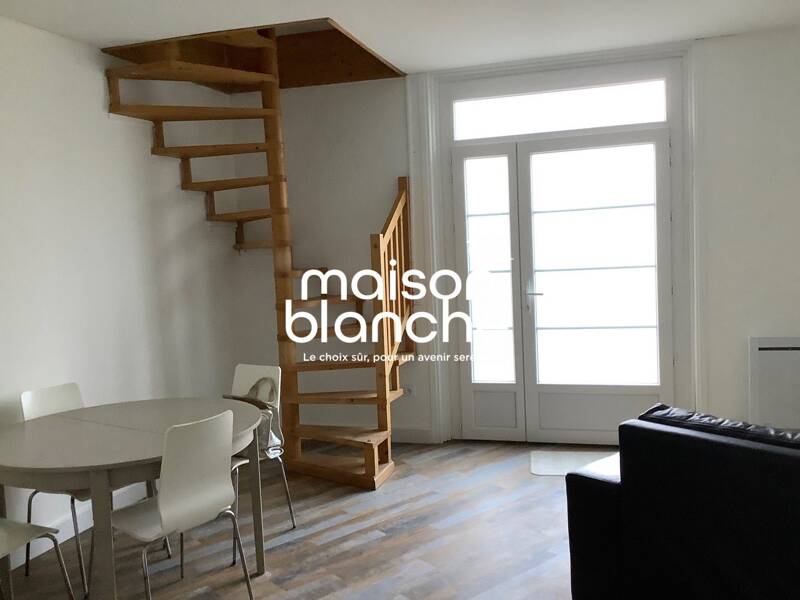 Maison à louer, 61m², SAINT MEDARD DE GUIZIERES