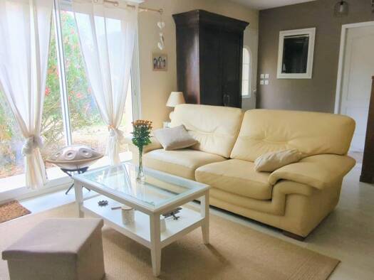 Maison à vendre 245 000 € 5 pièces 3 chambres 126 m² 1 728 m² de terrain Galgon 33133