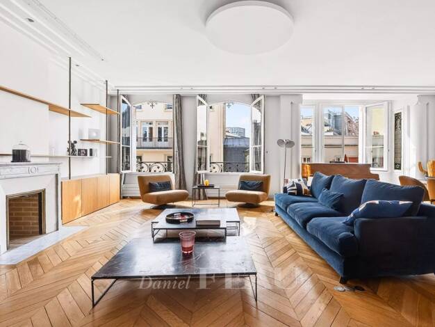 Appartement à louer 7 900 € 5 pièces 3 chambres 160 m² 3ème étage Legendre-Lévis Paris 17ème arrondissement 75017