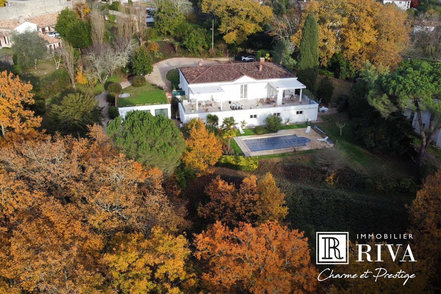 Maison à vendre, 360m², LATRESNE