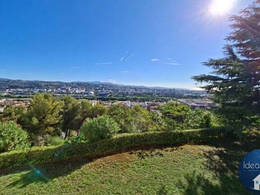 Appartement à vendre 520 000 € 5 pièces 4 chambres 134 m² 1er étage Saint-Laurent-du-Var 06700