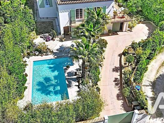 Maison à vendre 729 000 € 7 pièces 4 chambres 211 m² 965 m² de terrain Croix de Poumeyrac Béziers 34500