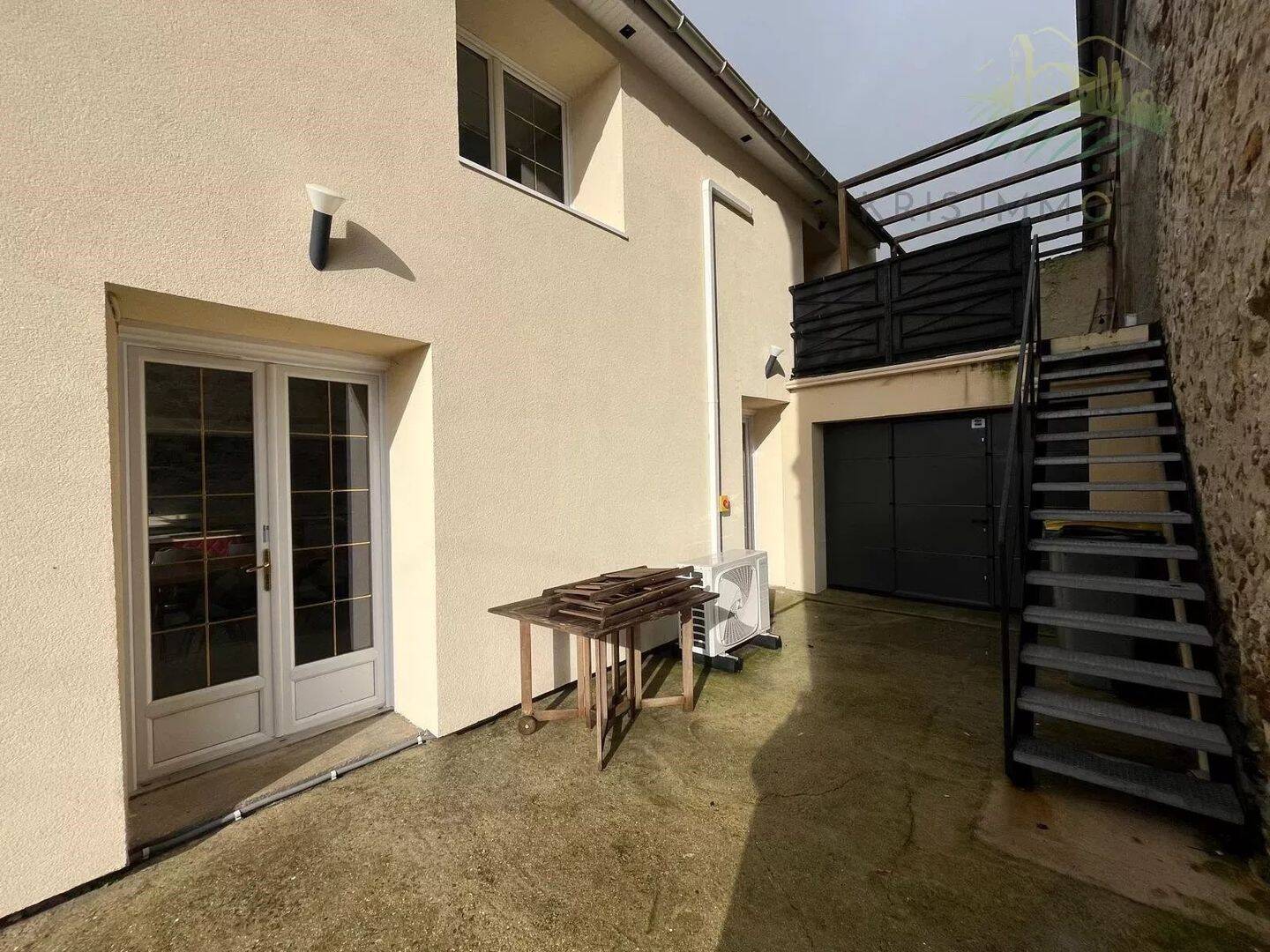 Maison à louer, 130m², MONTREUIL AUX LIONS