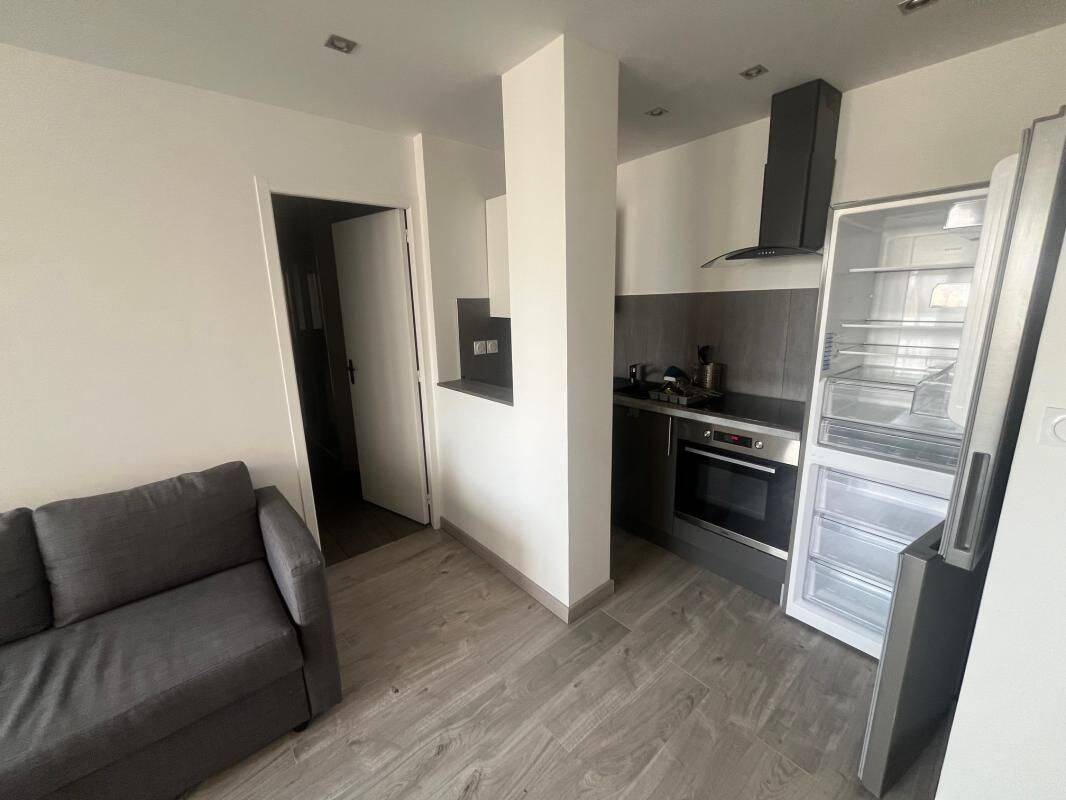 A LOUER APPARTEMENT T3 MEUBLE 69100 VILLEURBANNE — 3