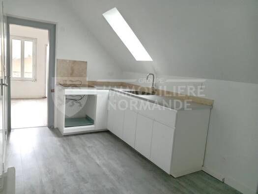 Appartement à louer 560 € 2 pièces 1 chambre 30 m² 3ème étage Saint-Étienne-du-Vauvray 27430
