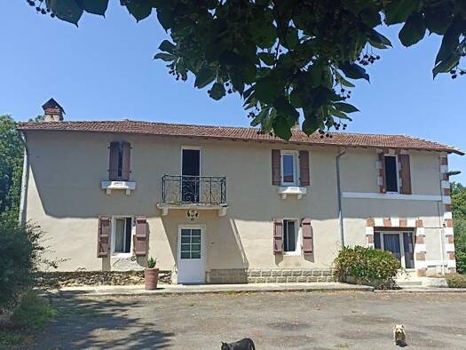 Maison à vendre 144 450 € 6 pièces 4 chambres 174 m² 1 030 m² de terrain Saint-Loubouer 40320