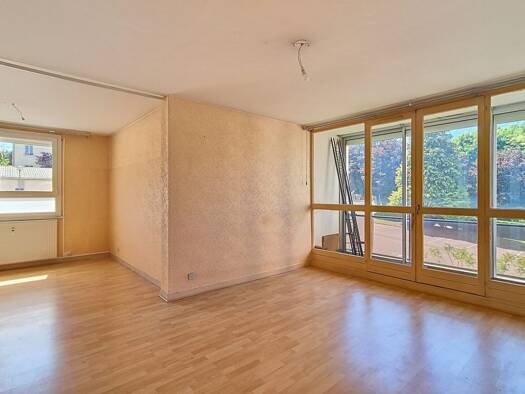 Appartement à vendre 90 000 € 5 pièces 3 chambres 98,1 m² Étage -1/8 Aurence-Corgnac-Cité Universitaire Limoges 87000