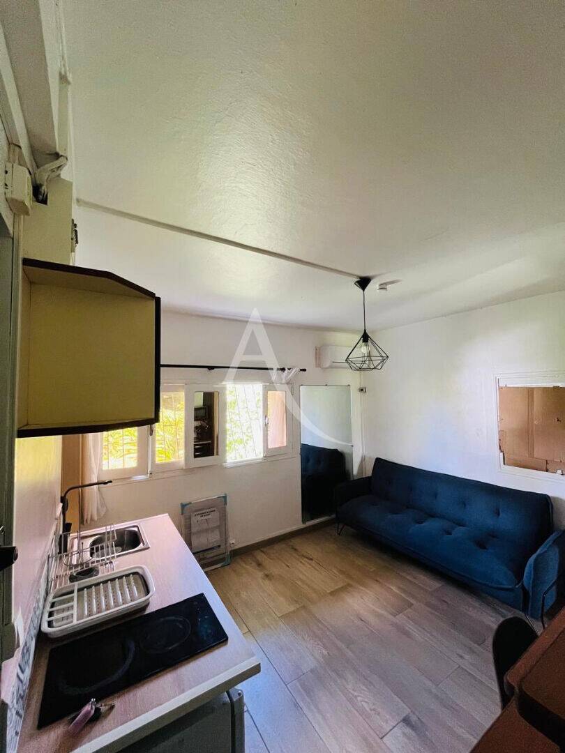 Maison à louer, 13m², FORT DE FRANCE