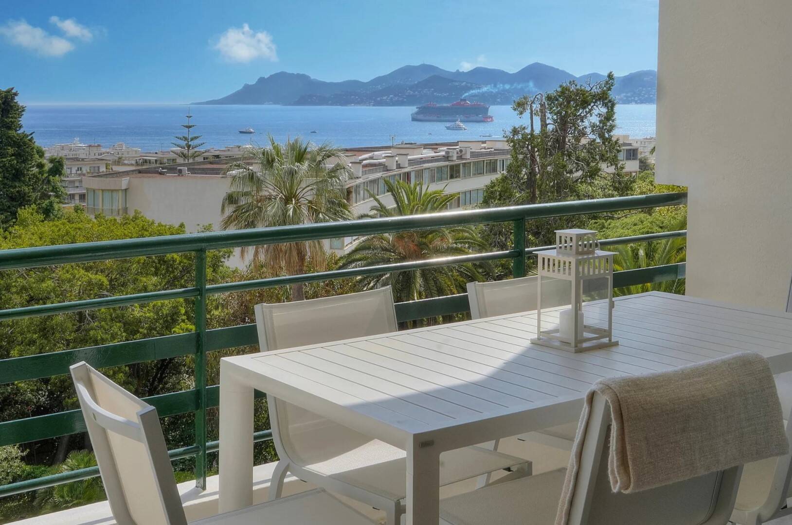 Maison à louer, 95m², CANNES