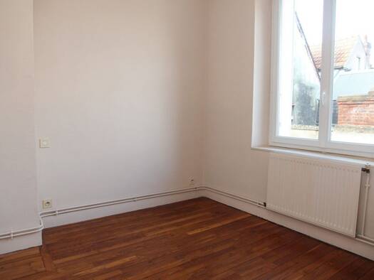 Appartement à louer 530 € 3 pièces 2 chambres 58 m² Étage 2/2 Centre Ville Montargis 45200