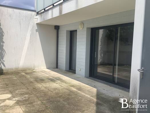 Appartement à louer 886 € 3 pièces 2 chambres 74 m² Saint Gilles-Centre Ville Saint Gilles Croix de Vie 85800