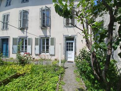 Appartement à louer 520 € 2 pièces 1 chambre 45 m² RDC/2 Aurillac 15000