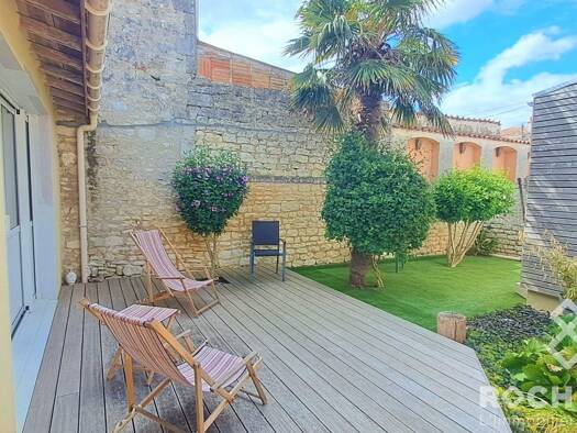 Maison à vendre 343 200 € 5 pièces 3 chambres 116 m² 234 m² de terrain Rochefort 17300