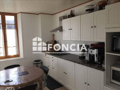 Appartement à louer 950 € 4 pièces 3 chambres 87 m² 1er étage Est Saint-Pierre-en-Faucigny 74800