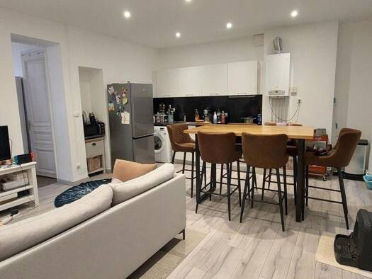 Appartement à louer 494 € 2 pièces 1 chambre 60 m² 1er étage Centre Ville Tournus 71700