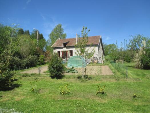 Maison à vendre 245 000 € 5 pièces 3 chambres 112 m² 19 471 m² de terrain Neuvic 19160