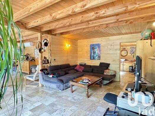 Maison de plain-pied à vendre 249 000 € 5 pièces 3 chambres 135 m² 3 939 m² de terrain Chenailler-Mascheix 19120