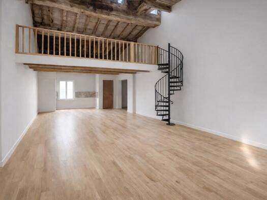 Duplex à vendre 98 000 € 3 pièces 2 chambres 63 m² Étage 3/3 Sommières 30250