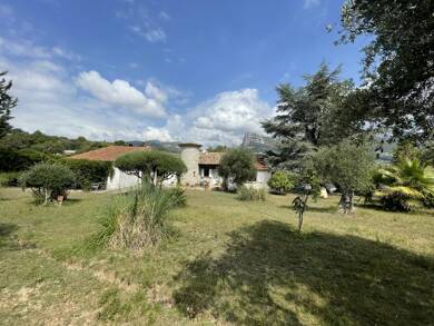 Hôtel particulier à vendre 945 500 € 7 pièces 225 m² 225 m² de terrain La Gaude 06610