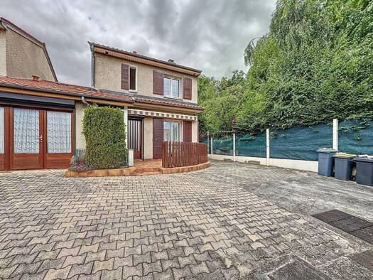 Maison à vendre 225 000 € 3 pièces 2 chambres 94,5 m² 346 m² de terrain Zone le Cornonet Cournon-d'Auvergne 63800