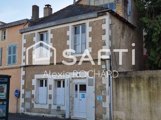 Maison de ville à vendre 75 000 € 4 pièces 1 chambre 73 m² 84 m² de terrain Ouest Montmorillon 86500