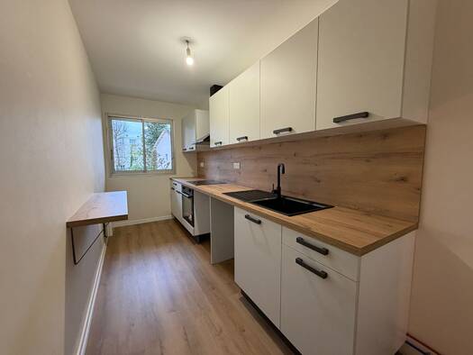 Appartement à louer 780 € 4 pièces 2 chambres 78 m² Étage 1/2 Cité Universitaire-Albert Thomas Limoges 87000