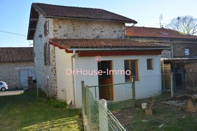Maison à vendre 65 904 € 4 pièces 2 chambres 112 m² Rochechouart 87600