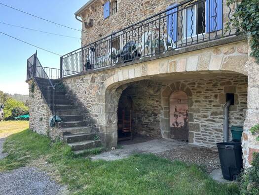 Maison à louer 790 € 4 pièces 3 chambres 106 m² Saint-André-Lachamp 07230