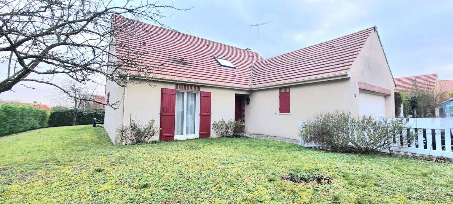 Maison à vendre, 156m², LA CHAPELLE EN SERVAL