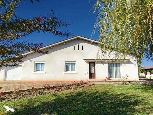 Maison de plain-pied à vendre 161 250 € 3 pièces 2 chambres 103 m² 1 400 m² de terrain Pineuilh 33220