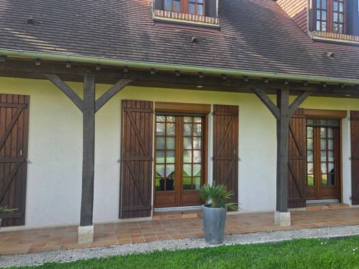 Maison à vendre 341 000 € 9 pièces 5 chambres 260 m² 1 913 m² de terrain Romorantin Nord Romorantin-Lanthenay 41200