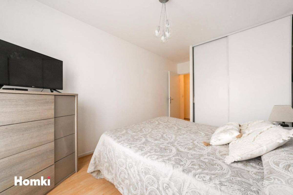 Appartement T5 de 109 m2 à Villeurbanne 69100, Rue Edouard Vaill — 12