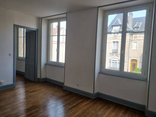 Appartement à louer 500 € 3 pièces 2 chambres 61 m² 1er étage Étain 55400