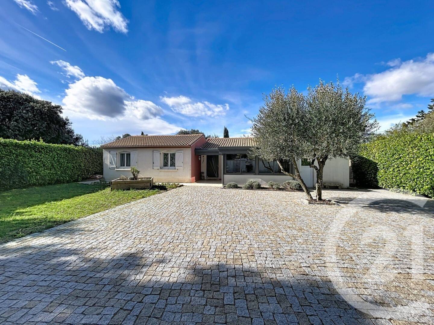 Maison à vendre, 125m², RESTINCLIERES