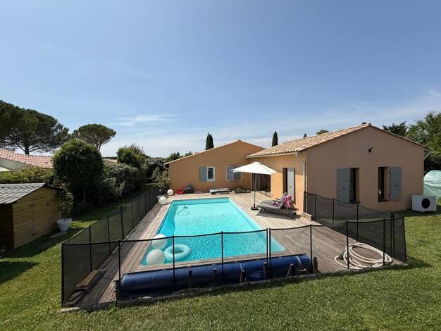 Maison de plain-pied à louer 2 800 € 6 pièces 5 chambres 170,5 m² 937 m² de terrain Sud Bouc-Bel-Air 13320