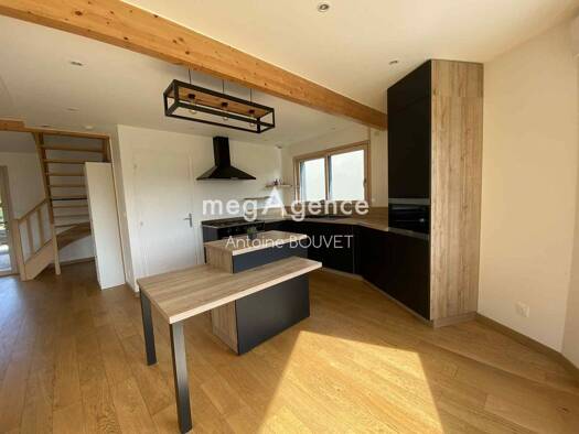 Maison à vendre 288 500 € 7 pièces 6 chambres 150 m² 1 006 m² de terrain Naours 80260