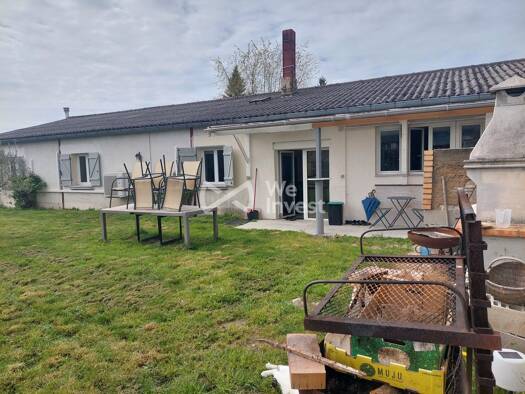 Maison de plain-pied à vendre 210 000 € 7 pièces 6 chambres 223 m² 1 564 m² de terrain Est Romilly-sur-Seine 10100